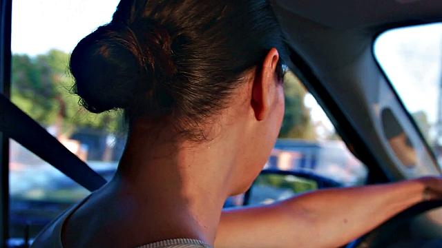 милфа дана весполи учит кенну джеймс подчиняться по-взрослому