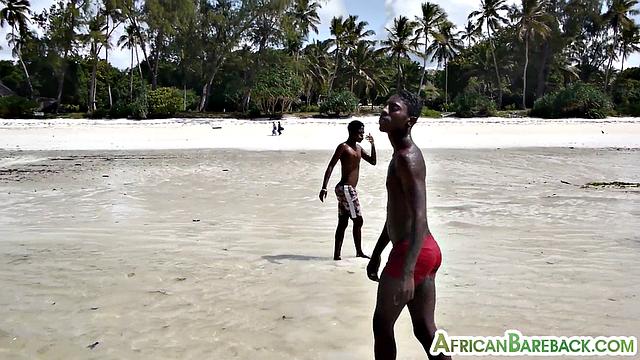 Curious African men try bareback anal
