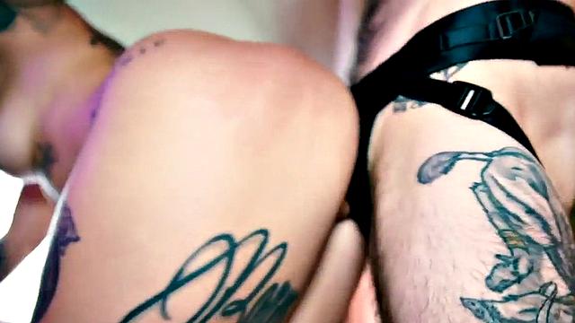 MTF boy strapon fucks babes after pussylicked