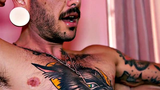 MTF boy strapon fucks babes after pussylicked