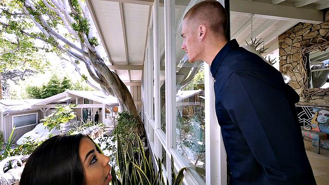 Small Girl Makes Moves