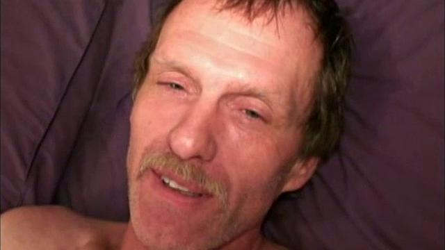 Here is a second look at this incredibly masculine 43 year old, with a huge cock. The fact that you would never know Ed is into sex with men is a big turn on for me. I really like this guy, adn hope you do too.