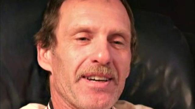 Here is a second look at this incredibly masculine 43 year old, with a huge cock. The fact that you would never know Ed is into sex with men is a big turn on for me. I really like this guy, adn hope you do too.