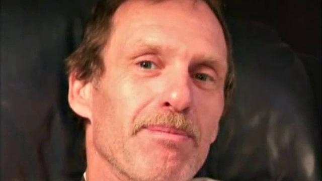 Here is a second look at this incredibly masculine 43 year old, with a huge cock. The fact that you would never know Ed is into sex with men is a big turn on for me. I really like this guy, adn hope you do too.