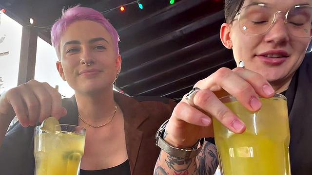 Inked lesbian licks and eats GFs pussy at home