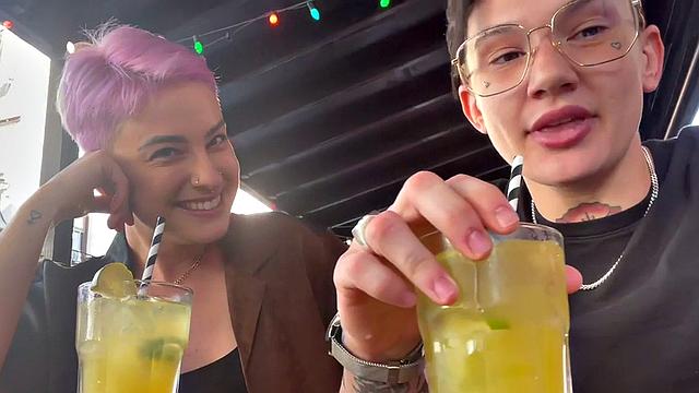 Inked lesbian licks and eats GFs pussy at home