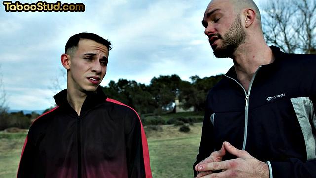 Athletic stud gets doggystyled by Boyfriend