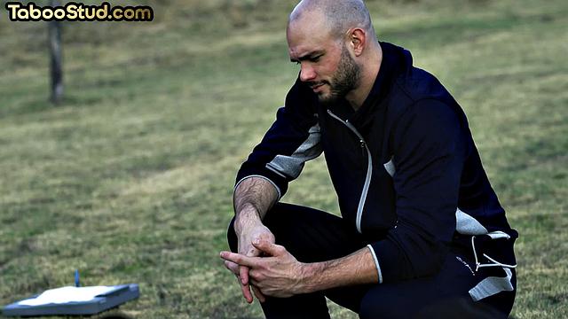 Athletic stud gets doggystyled by Boyfriend