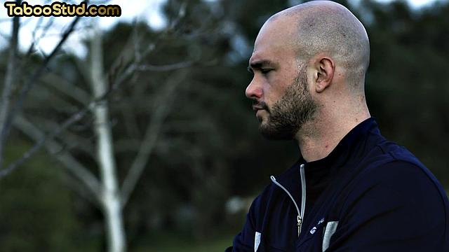 Athletic stud gets doggystyled by Boyfriend