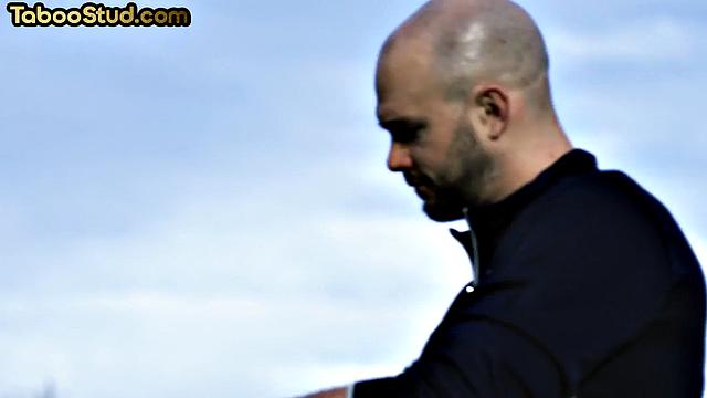 Athletic stud gets doggystyled by Boyfriend