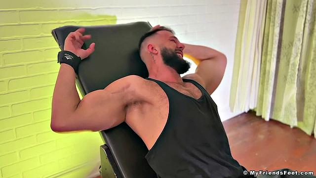 Tickling Maui - Maui