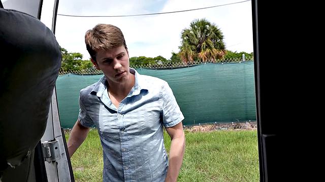 Pulled str8 stud fucks facial guy in public van outdoor