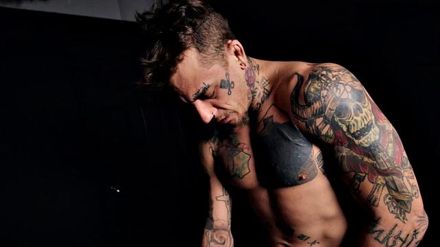 Barebacked stud drilled in anal by male dick