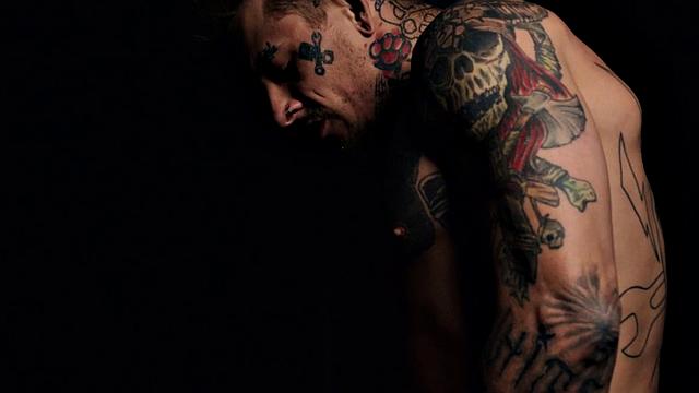 Barebacked stud drilled in anal by male dick