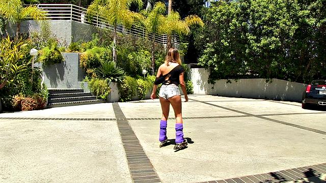 Keisha Grey Roller Skate Teen