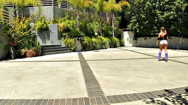 Keisha Grey Roller Skate Teen