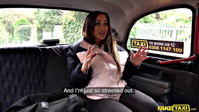 Aussie bodybuilder with big tits