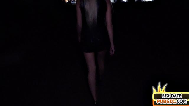 Blonde cougar loves giving head