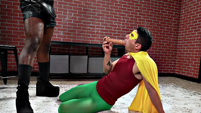 IR cosplay bottom barebacked by Black in leather