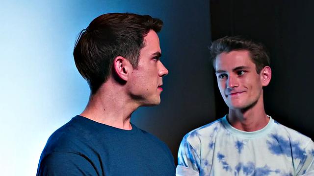 Skinny twink rides stud on casting with his tiny ass