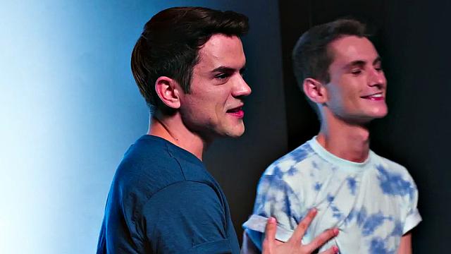 Skinny twink rides stud on casting with his tiny ass