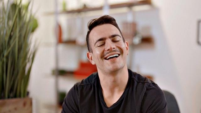 Inked solo eager jock wanks and cums after casting