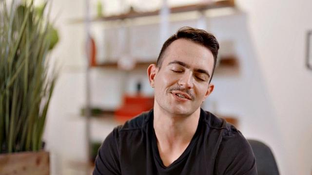 Inked solo eager jock wanks and cums after casting