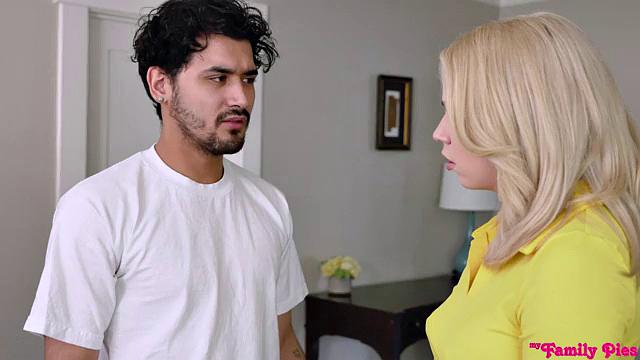 мадисон саммерс не даст отчиму подрочить - ей легче выжать сама