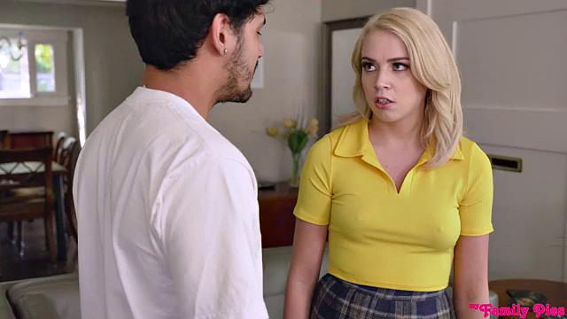 мадисон саммерс не даст отчиму подрочить - ей легче выжать сама