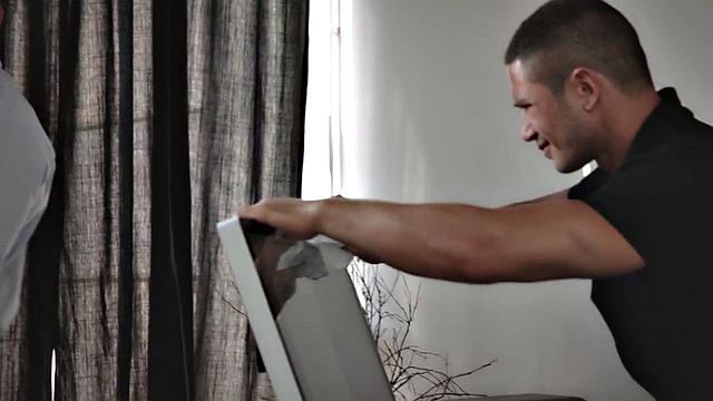 Boss bangs muscular bottom in the ass in the office