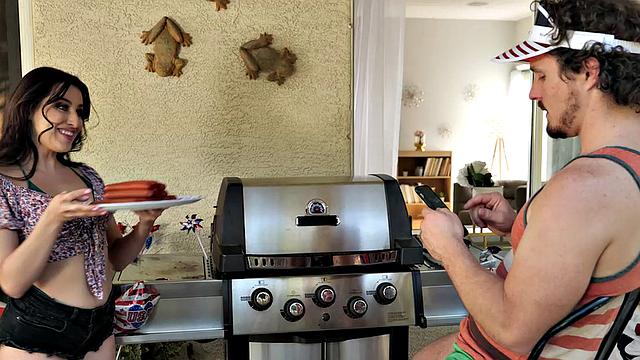 Aubree Valentine & Jackie Hoff give Jackie's a hot threesome