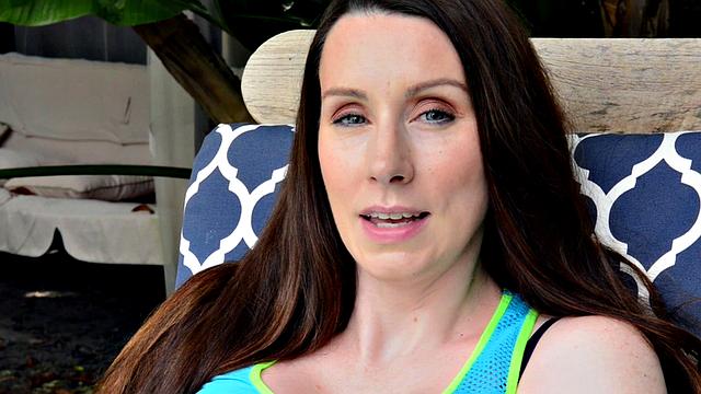 милфа реми мастурбирует между стиркой и семейными хлопотами