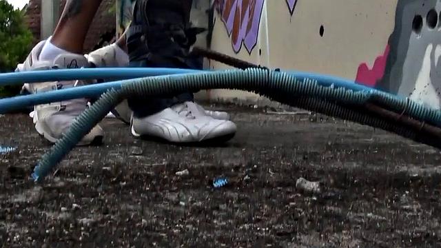 Top stud fucks amateur bottom outdoors in doggystyle