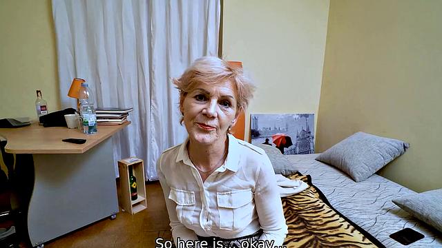 SWEET mature woman with dyed hair has nothing against quick sex