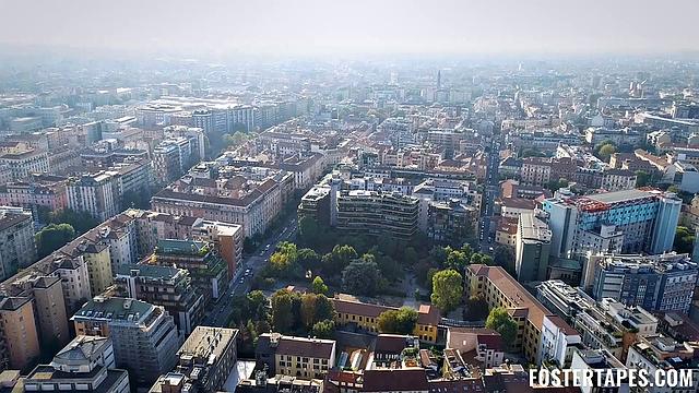 Любопытство довело до страстного минета и жёсткой долбёжки в позе догги.