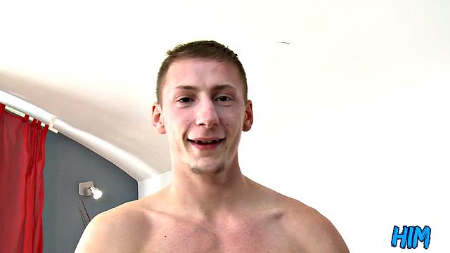 Horny jock gets butthole stretched