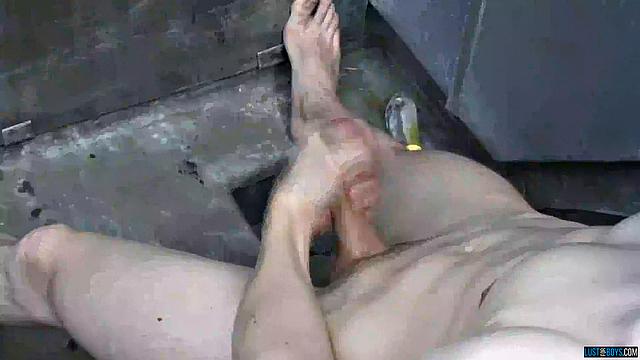 Jerking Off On the Rooftop with Ryan - Ryan Alexander