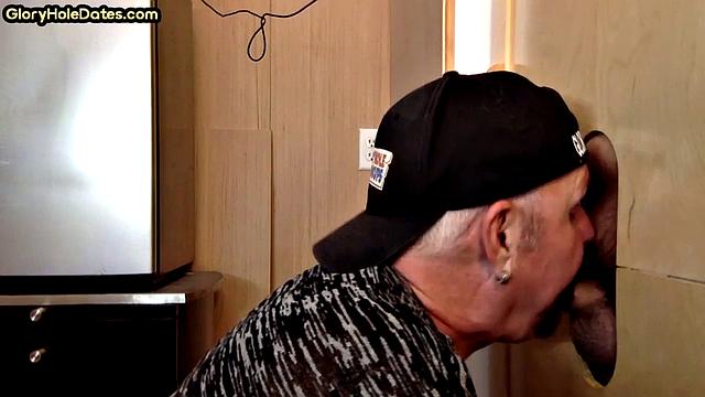 DILF sucks gloryhole penis in homemade action