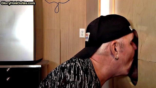 DILF sucks gloryhole penis in homemade action