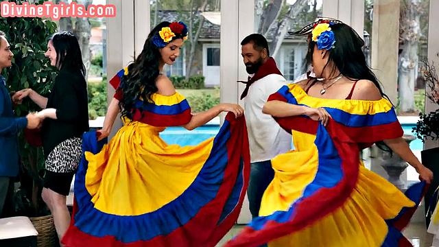 Cockhungry babes drilling each other