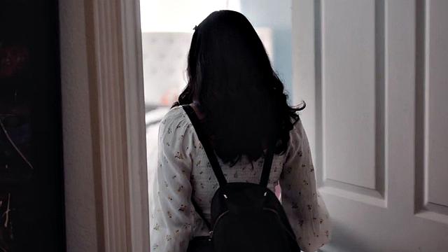 21yo stepdaughter licked and fucked by stepdaddy while alone