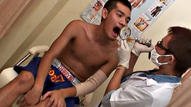 Asian sportive twink fucked in infirmary by doc after check-up
