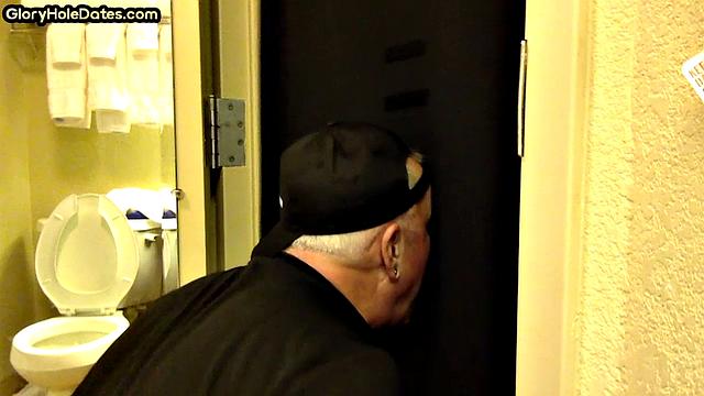 Homemade gaydaddy sucks gloryhole dick for cum in mouth