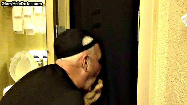 Homemade gaydaddy sucks gloryhole dick for cum in mouth