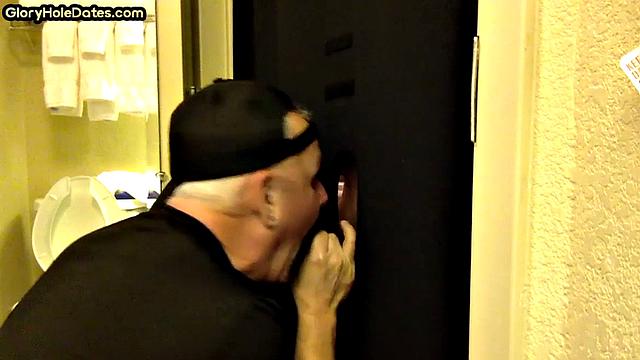 Homemade gaydaddy sucks gloryhole dick for cum in mouth