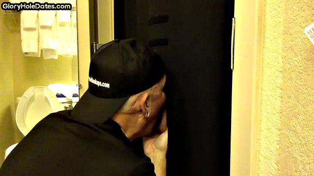 Homemade gaydaddy sucks gloryhole dick for cum in mouth