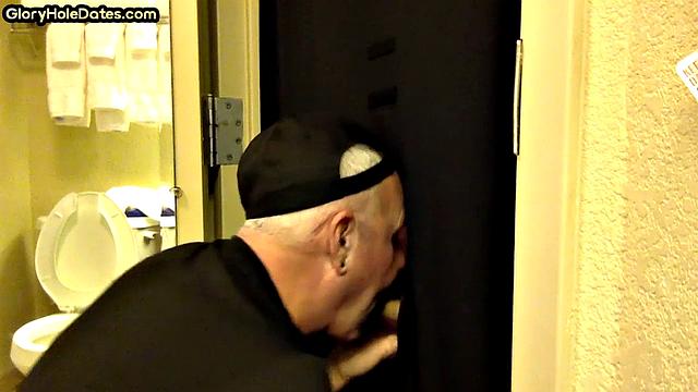 Homemade gaydaddy sucks gloryhole dick for cum in mouth