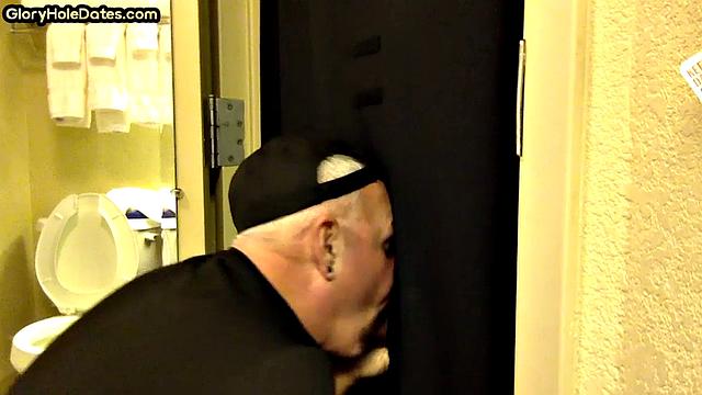 Homemade gaydaddy sucks gloryhole dick for cum in mouth