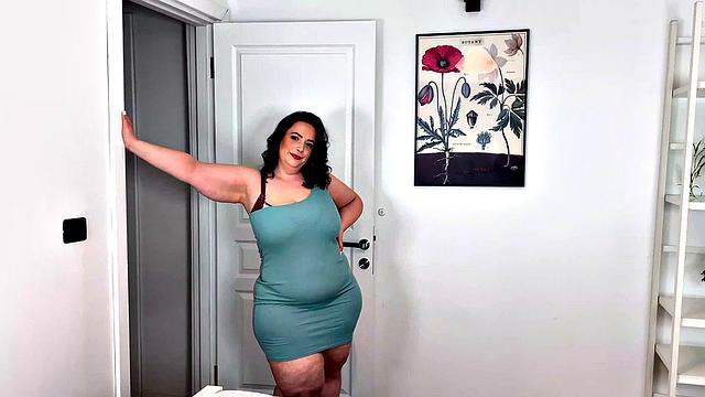 Mia Sweetheart Comes Over to Cum