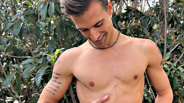 Solo eager jock wanks cock till cumshot